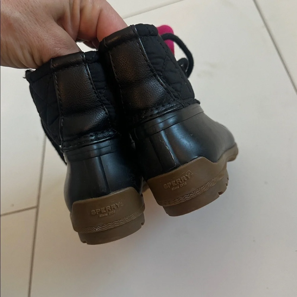 Sperry Top-Sider Girl's Port Boot duck Kids Black Pink Boots 9